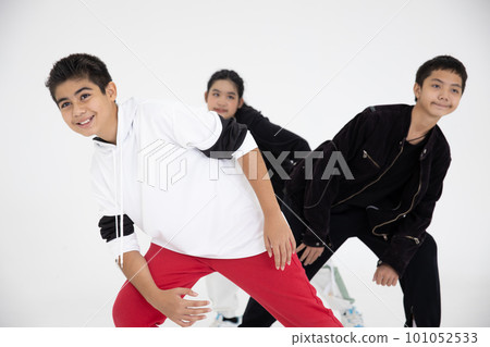 group of kids boy teenager happy enjoy activity dance with friend in dancing class  studio 101052533