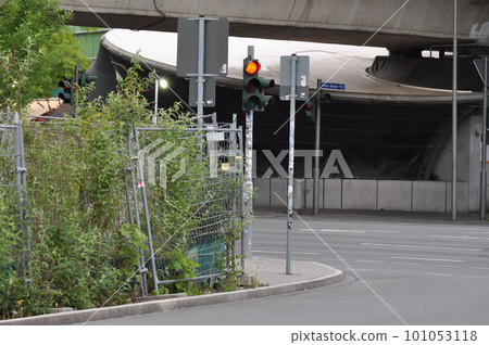 Traffic light at an intersection in Bochum, Germany Traffic light at an intersection in Bochum, Germany 101053118