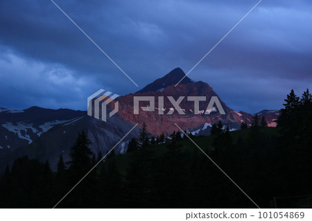 Peak of Mount Oldehore at sunset. 101054869