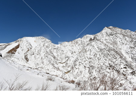 殘雪期從那須岳登山道看到的風景 101056611