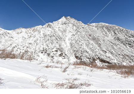 殘雪期從那須岳登山道看到的風景 101056619