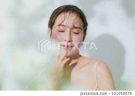 Beauty image of young women Beauty image of young women 101058078
