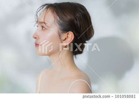 Beauty image of young women 101058081