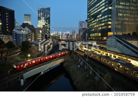 從御茶水聖橋眺望夜景 從御茶水聖橋眺望夜景 101058759
