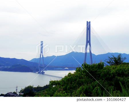 從生口島看到的多多拉橋和大三島 從生口島看到的多多拉橋和大三島 101060427