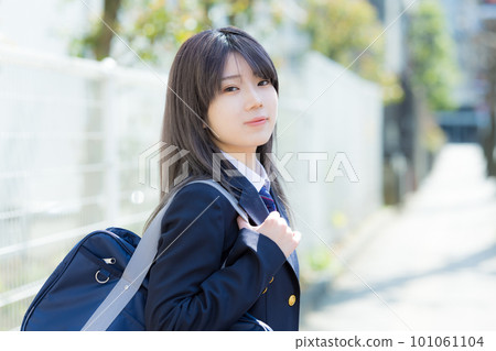 訪問學校的高中學生形象 訪問學校的高中學生形象 101061104
