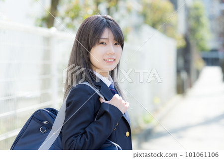 訪問學校的高中學生形象 訪問學校的高中學生形象 101061106