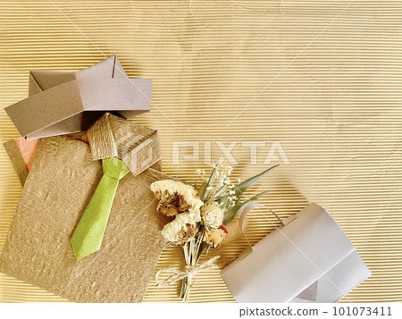 Father's Day gift cardboard background paper craft Father's Day gift cardboard background paper craft 101073411
