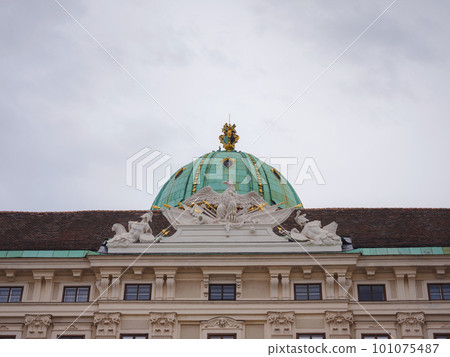 courtyard of Hofburg palace, Vienna, Austria courtyard of Hofburg palace, Vienna, Austria 101075487