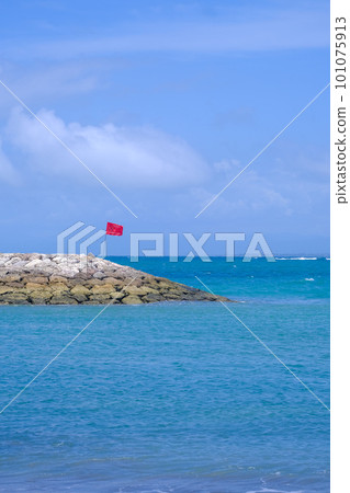 庫塔海灘、巴厘島藍天碧海攝於2023年 101075913