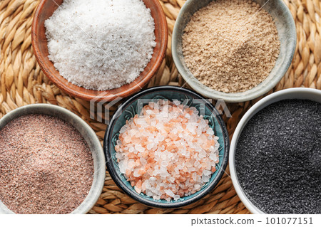 Bowls with assorted speciality salt 101077151