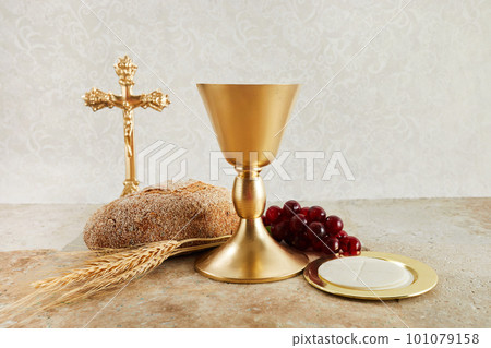 Easter Communion Still life with chalice of wine and bread Easter Communion Still life with chalice of wine and bread 101079158