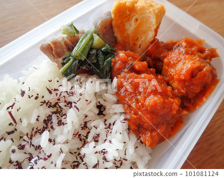 肉丸蛋捲便當盒 101081124