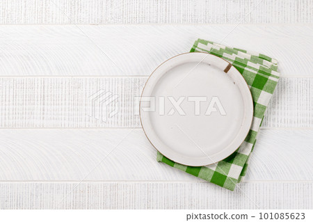 Top-down view of an empty plate mockup 101085623