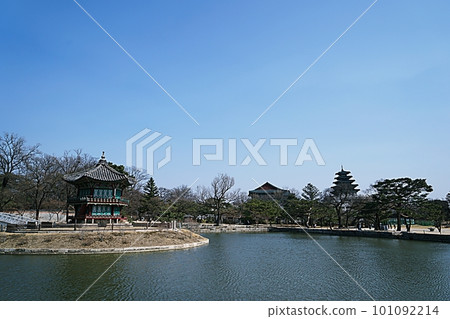 Hyangwonjeong pavilion at Gyeongbokgung palace. Hyangwonjeong pavilion at Gyeongbokgung palace. 101092214
