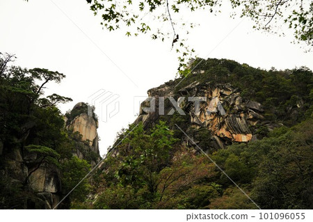 Shosenkyo, Kanagawa Prefecture, Japan, scenery, canyon, rock, river, water, sky, nature, stream, bridge, phone booth, bus stop, old telephone, 101096055