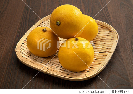 柑橘類水果，Biukan 101099584