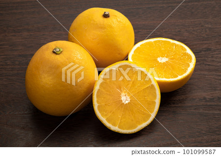 Citrus fruit, Biukan 101099587
