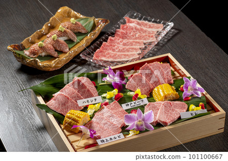 木箱中的什錦肉 101100667