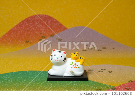 可愛的老虎雕像 101102668