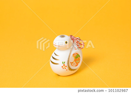 cute snake figurine cute snake figurine 101102987