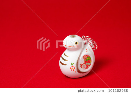 cute snake figurine 101102988