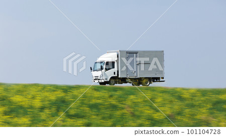 Truck image Truck image 101104728
