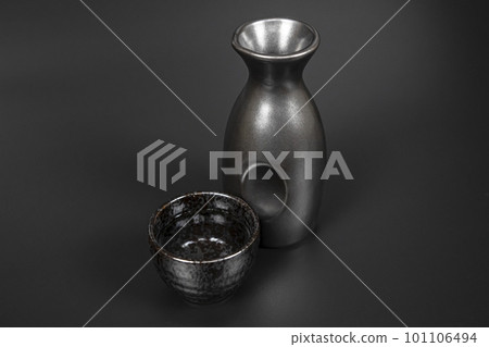 Sake cup and sake bottle Sake cup and sake bottle 101106494