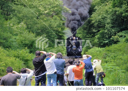 Toritetsu, a railroad fan filming SL Ginga Toritetsu, a railroad fan filming SL Ginga 101107574