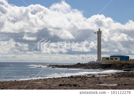 Lighthouse and Atlantic ocean, Fuertevnetura Lighthouse and Atlantic ocean, Fuertevnetura 101112276