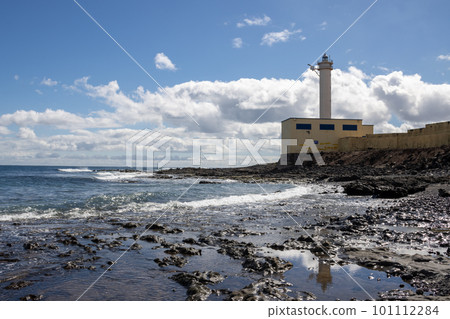 Lighthouse and Atlantic ocean, Fuertevnetura 101112284