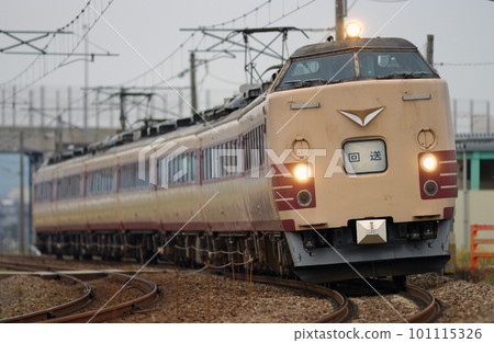北陸本線高岡-西高岡JR西日本485系列Y31編隊(金澤)轉發 北陸本線高岡-西高岡JR西日本485系列Y31編隊(金澤)轉發 101115326
