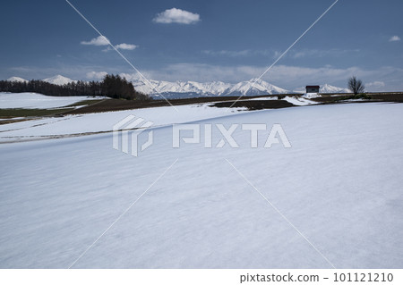 Tokachidake山脈的早春 Tokachidake山脈的早春 101121210