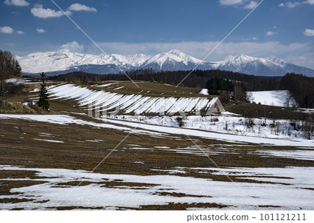 Tokachidake山脈的早春 Tokachidake山脈的早春 101121211