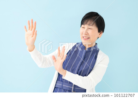 拒絕停止資深婦女 101122707