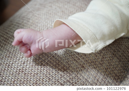 Photo of a newborn holding hands (no face) Photo of a newborn holding hands (no face) 101122976