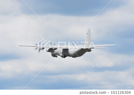 意大利空軍 C-130J 大力神起飛 意大利空軍 C-130J 大力神起飛 101126304