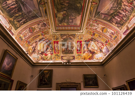 Ceiling fresco in Palazzo Barberini, Rome, Italy Ceiling fresco in Palazzo Barberini, Rome, Italy 101126439