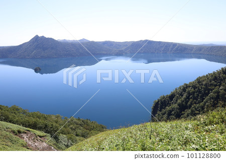 Hokkaido in summer, Lake Mashu, clear and blue like a mirror Hokkaido in summer, Lake Mashu, clear and blue like a mirror 101128800