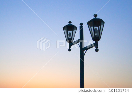 Twilight street light Twilight street light 101131734
