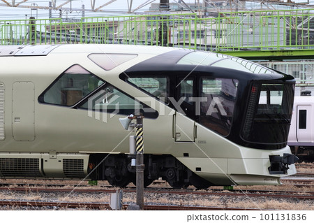 Train Suite Shiki-shima (Oku Rolling Stock Center) 101131836