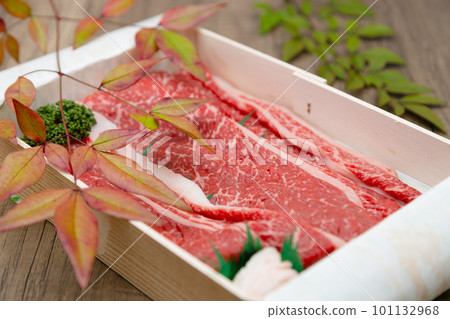 Wagyu beef in a presentation box High-grade Tajima beef 101132968