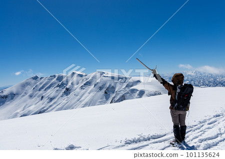 Mount Morimon snow cornice and climbers Mount Morimon snow cornice and climbers 101135624