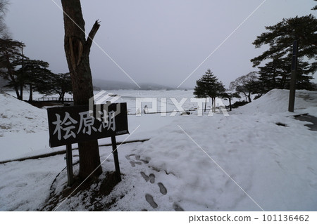 Lake Hibara in Urabandai, Fukushima Prefecture in the winter of March 2023 101136462