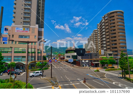 [滋賀縣]5月琵琶濱湖大津站前的街景 101137690