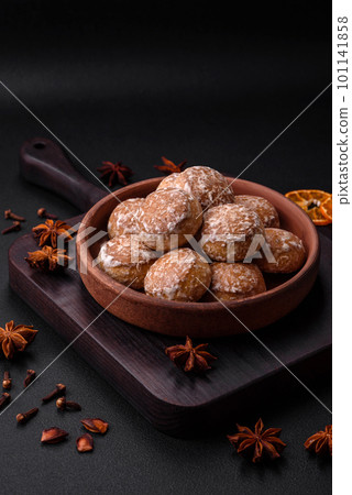 Delicious sweet round gingerbread with jam inside Delicious sweet round gingerbread with jam inside 101141858
