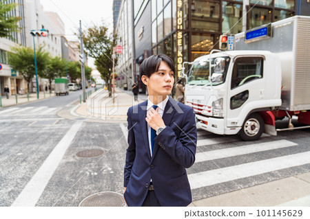穿西裝的年輕男子打領帶成熟的上班族商人銷售韓國人 101145629