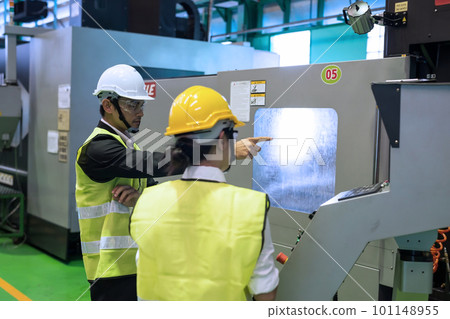 factory audit manager point finger to microchip machine screen factory audit manager point finger to microchip machine screen 101148955
