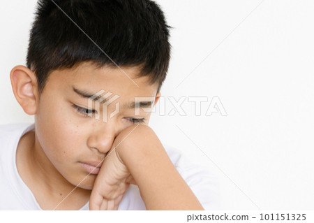 Child's expression 101151325