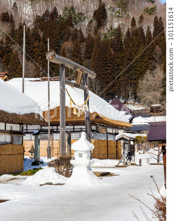 Original scenery of Japan Winter scenery of Ouchi-juku Snow lanterns decorating the townscape Original scenery of Japan Winter scenery of Ouchi-juku Snow lanterns decorating the townscape 101151614